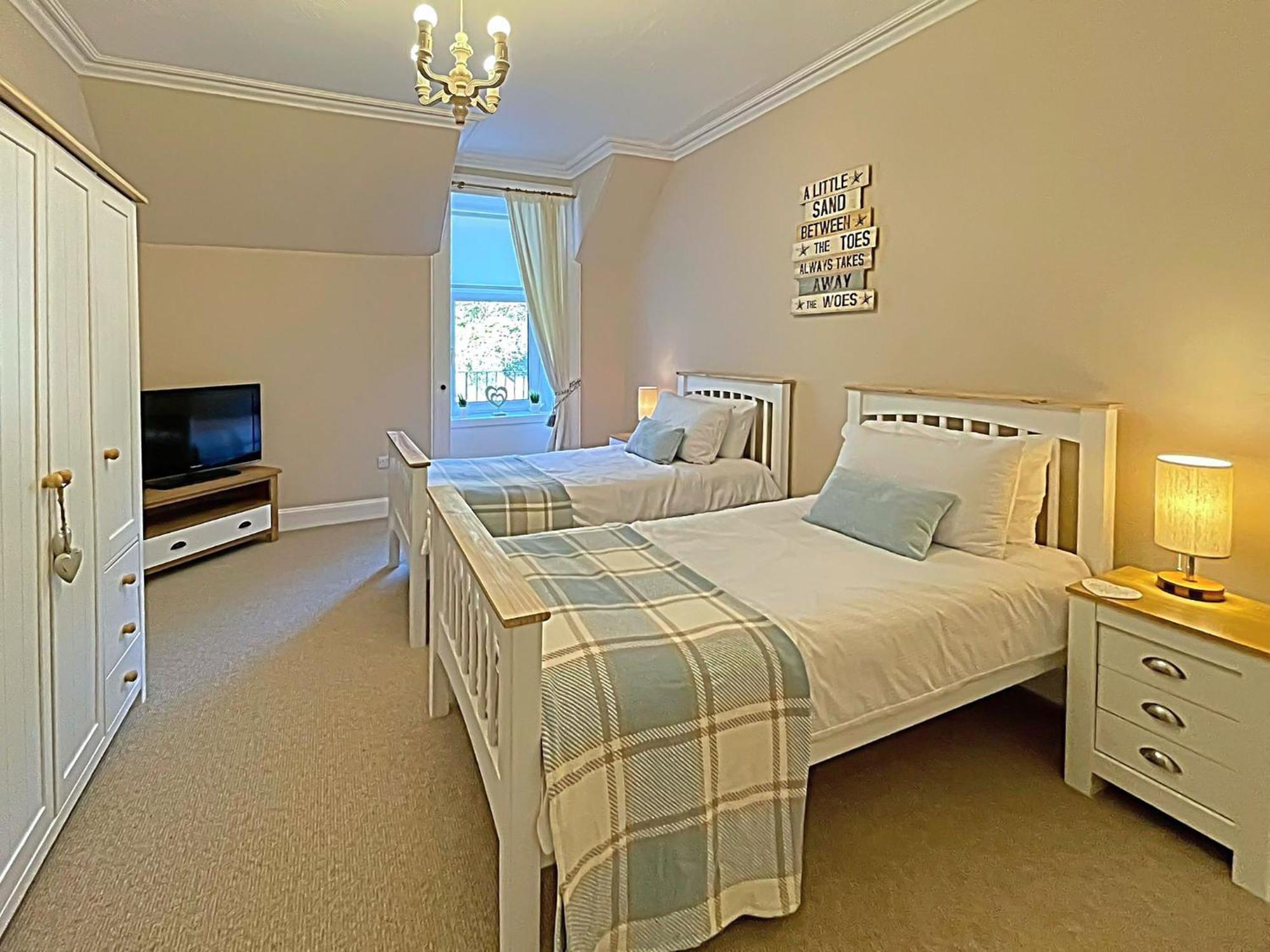 Thornbank Vila Millport Exterior foto